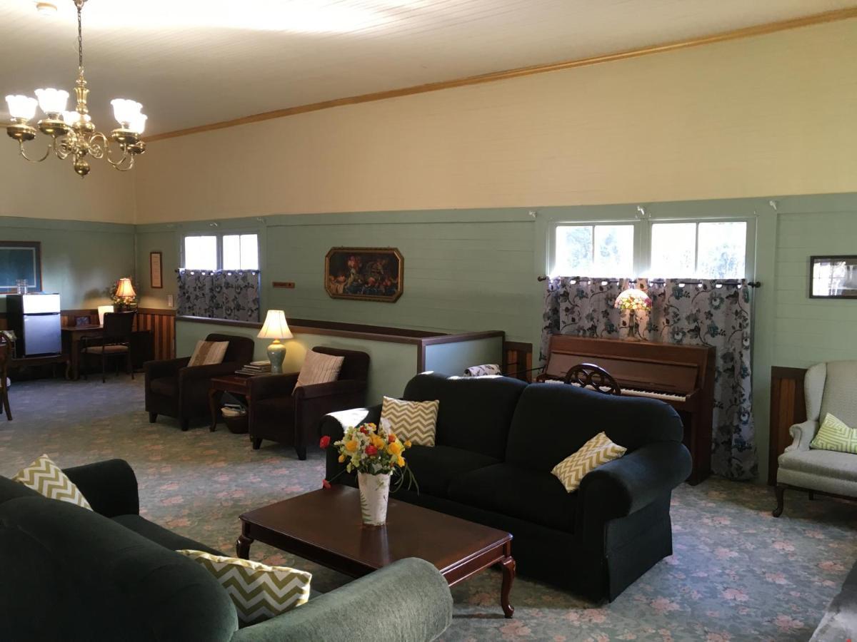 Alexander'S Lodge Ashford Dış mekan fotoğraf